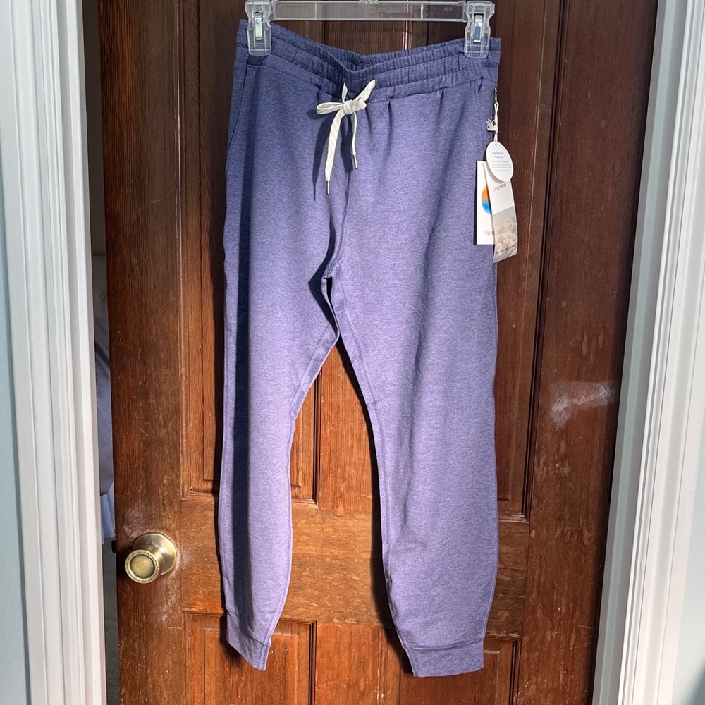Vuori Performance Jogger NWT in XS